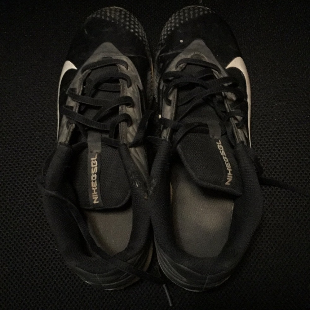 Black Nike Baseball Cleats